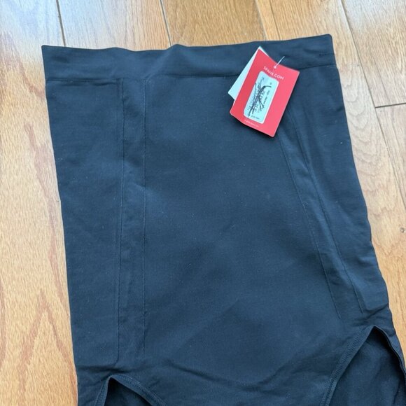 Spanx High Waisted Briefs Shapewear Black Smoothing NWT Size Small Slimming - Picture 4 of 7